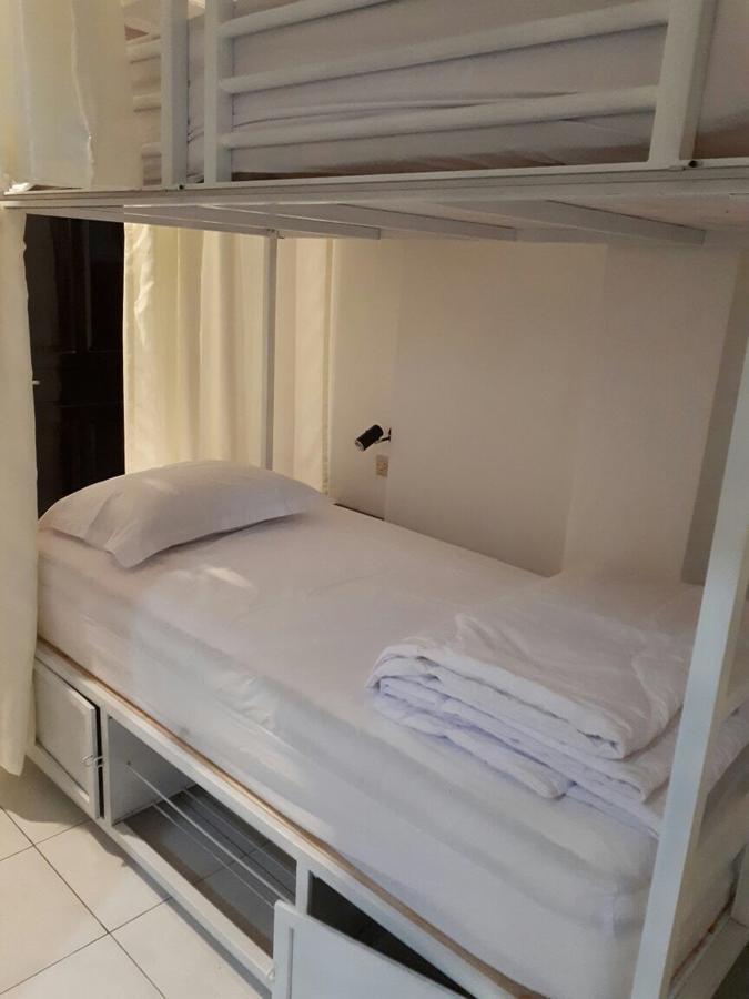 Anggrek Mas Bed & Breakfast Ostello Ubud Esterno foto