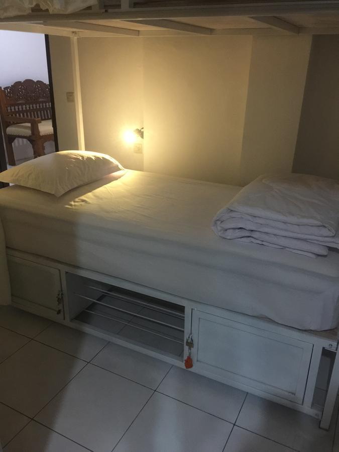 Anggrek Mas Bed & Breakfast Ostello Ubud Esterno foto